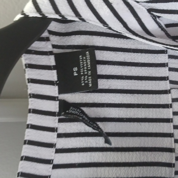 Blouse - Picture 2 of 2